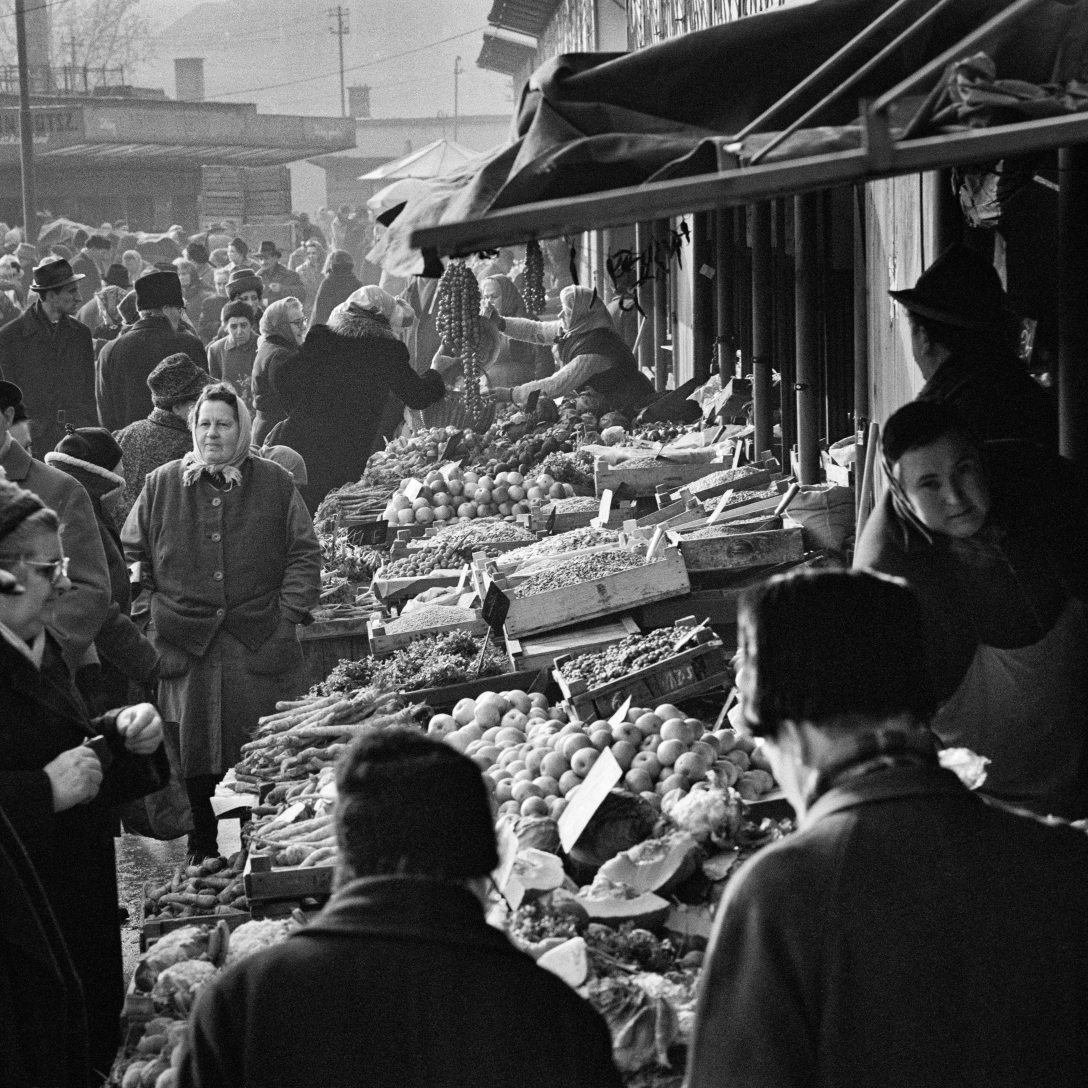 A Lehel (Élmunkás) téri piac 1958-ban. Fotó: Fortepan / Hegyi Zsolt / Balla Demeter