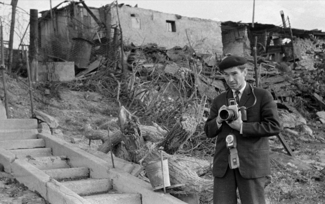 Balla Demeter fotográfus 1965-ben. Fotó: Fortepan / Bojár Sándor
