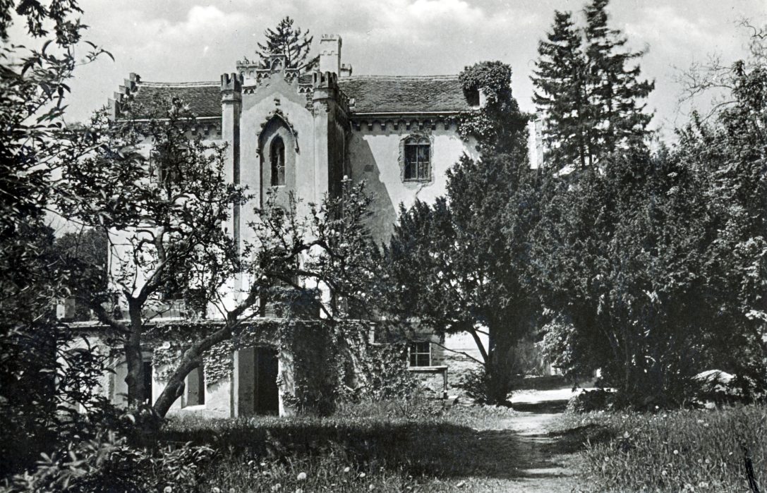 Bezerédj-kastély, (később Zsennyei Alkotóház) 1957-ben. Fotó: Fortepan / Tóth Ákos