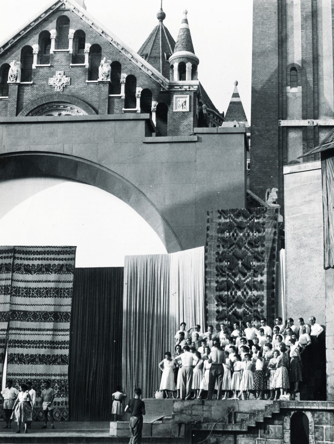 Előadás a Szegedi Szabadtéri Játékokon 1959-ben. Fotó: Fortepan / Fejér Csaba–Kindert Piroska