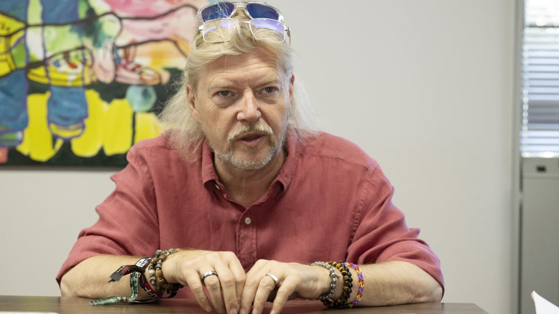 Gerendai Károly értékel a 32. Sziget fesztivál zárónapján. Fotó: MTI/Lakatos Péter
