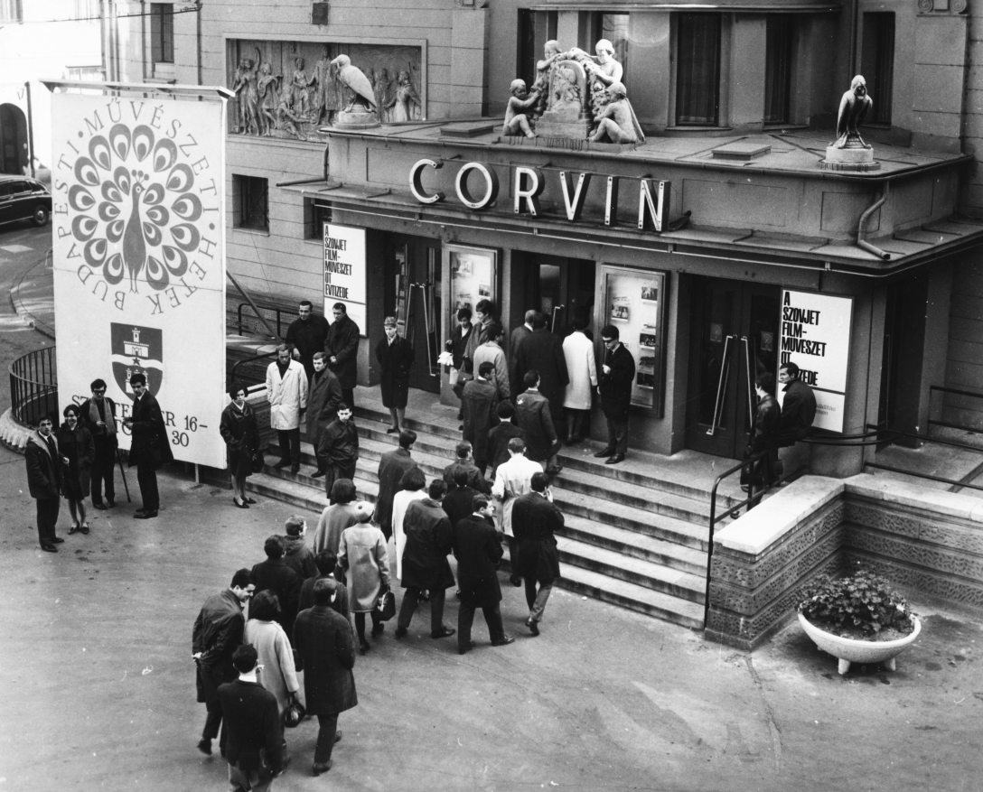 A Corvin Mozi 1967-ben. Fotó: Semmelweis Egyetem Levéltára / Fortepan