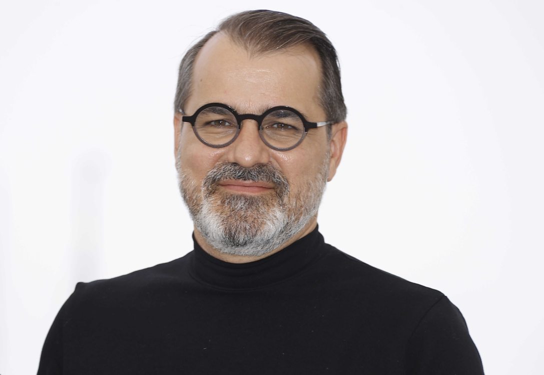 Mundruczó Kornél rendező az Evolúció című film bemutatójának alkalmából tartott fotózáson a 74. Cannes-i Nemzetközi Filmfesztiválon 2021. július 12-én. Fotó: Ian Langsdon / MTI / EPA
