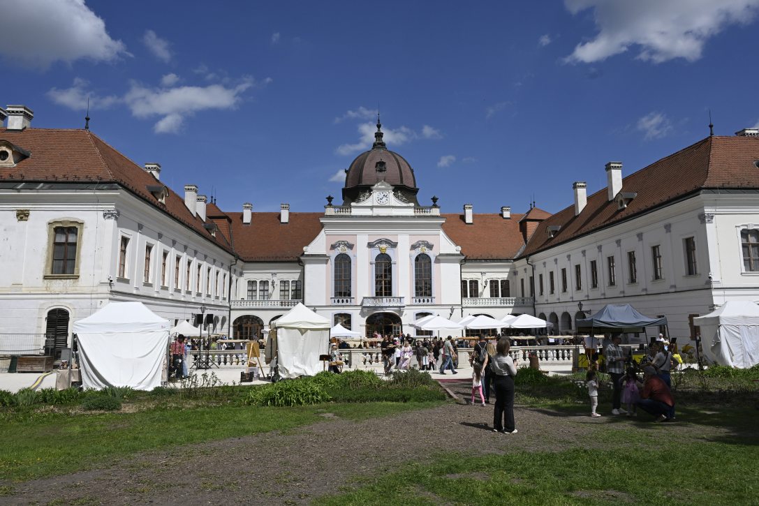 ecb7c053-5afb-4430-9024-156faa6b14c3.jpg