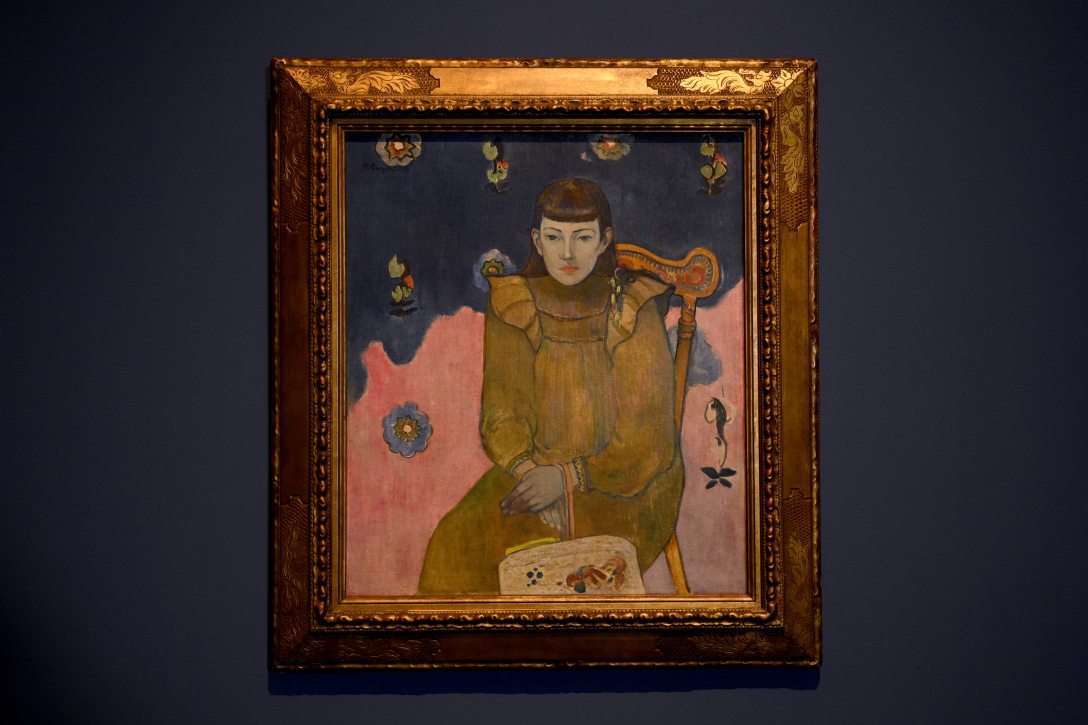 Paul Gauguin Fiatal lány arcképe, Vaite (Jeanne) Goupil című Koppenhágából érkezett festménye a Szépművészeti Múzeumban 2026. október 22-én. Fotó: MTI/Bodnár Boglárka